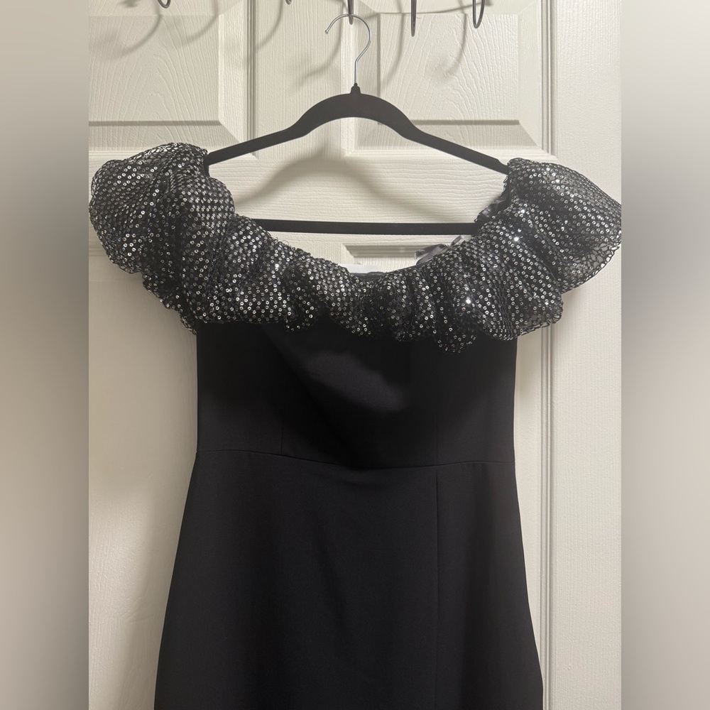 ML Monique Lhuillier - Michaela Crepe Off-the-Shoulder Gown - Size 4 - NWT - Picture 8 of 16